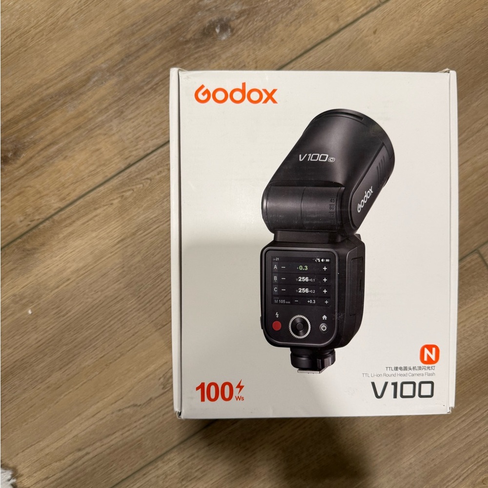 Nikon Godox V100 Black Camera Flash